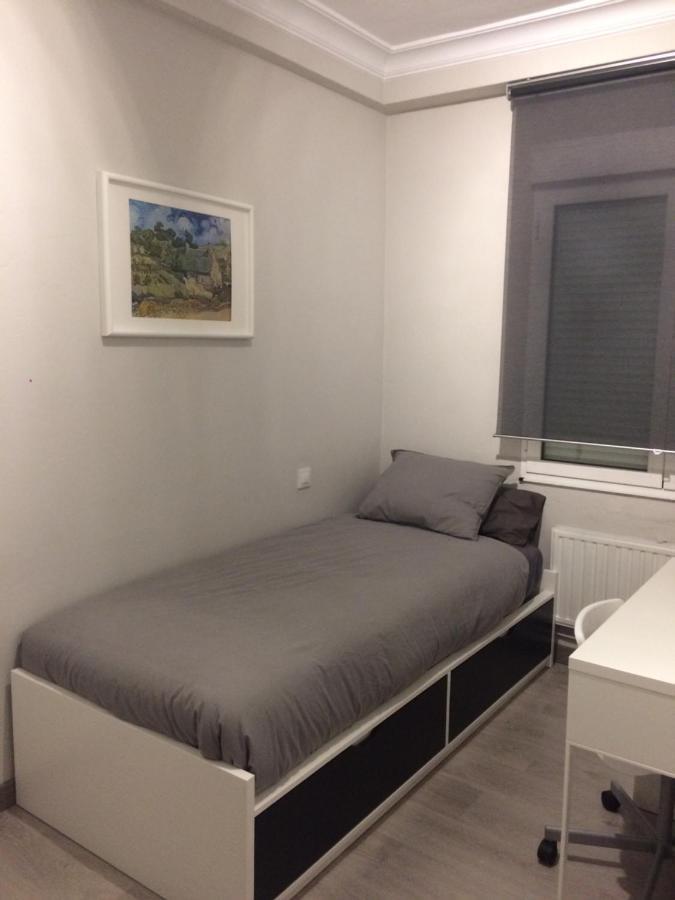 Sagrado Corazon Apartment Хихон Екстериор снимка